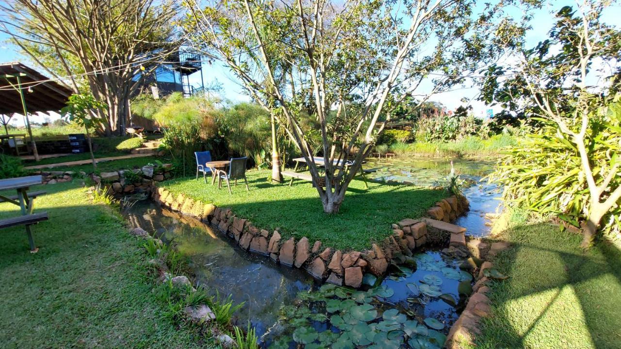 Yellow Haven Lodge Кампала Экстерьер фото