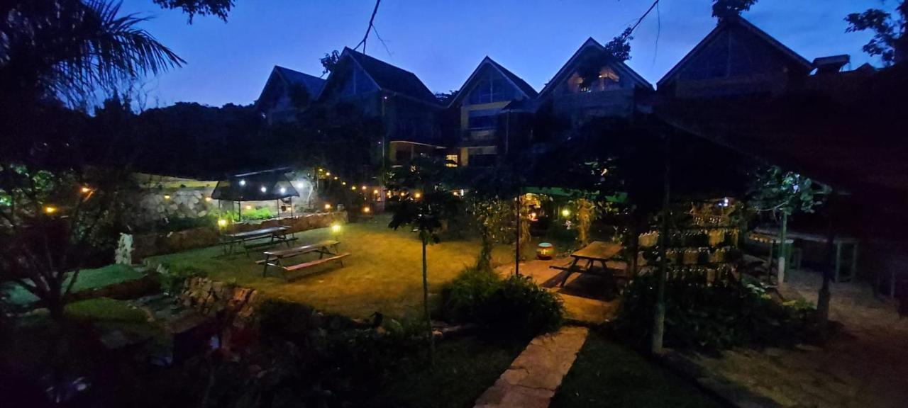 Yellow Haven Lodge Кампала Экстерьер фото