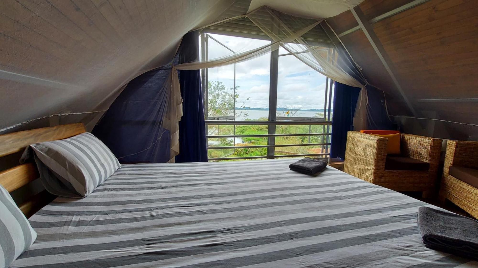 Yellow Haven Lodge Кампала Номер фото