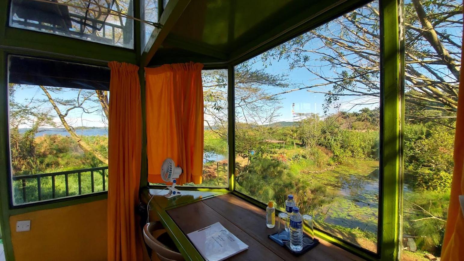 Yellow Haven Lodge Кампала Экстерьер фото
