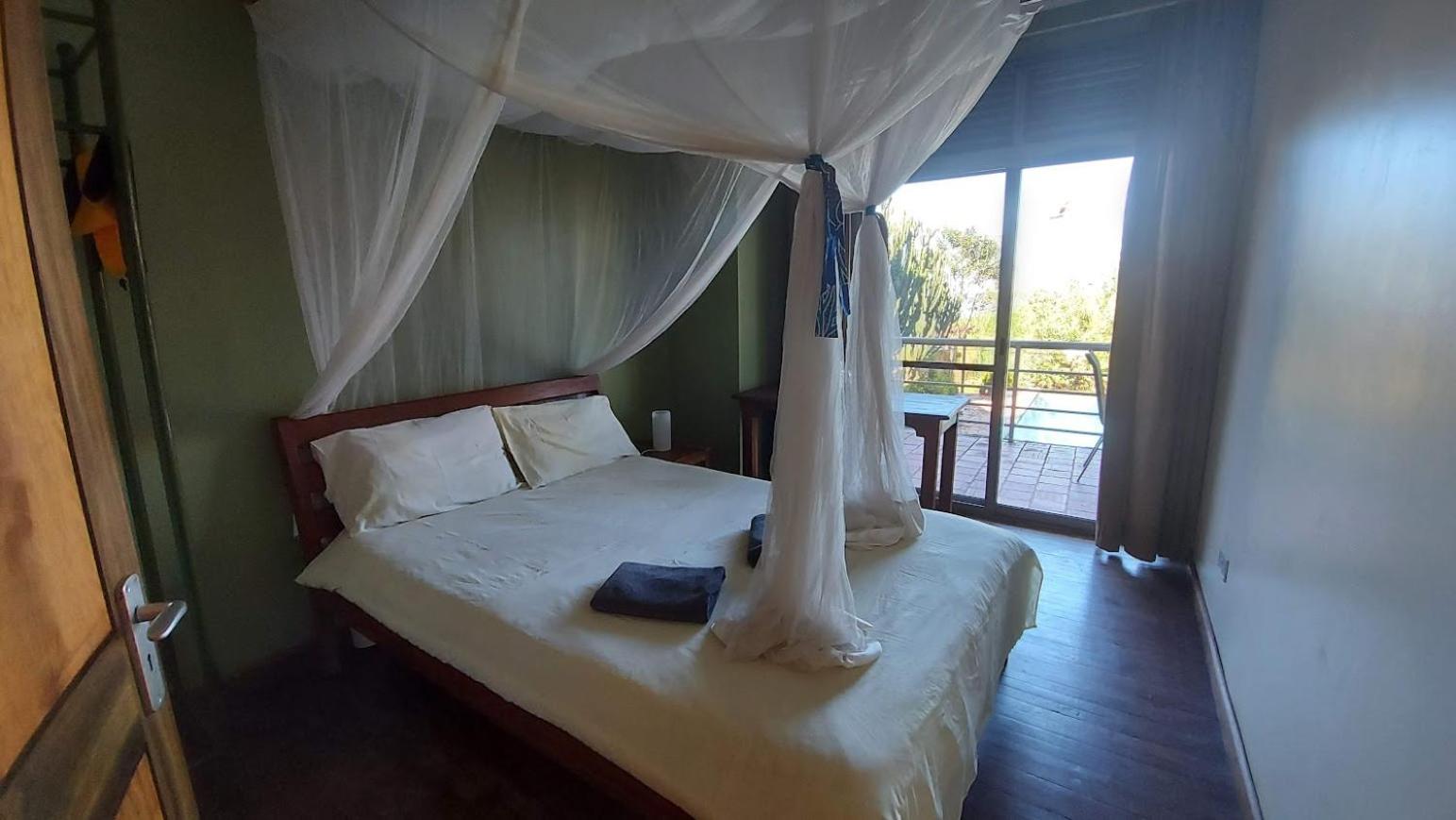 Yellow Haven Lodge Кампала Номер фото