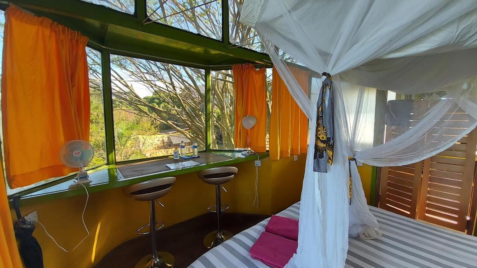 Yellow Haven Lodge Кампала Экстерьер фото