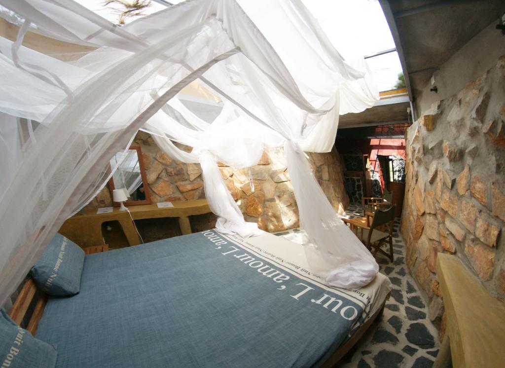 Yellow Haven Lodge Кампала Экстерьер фото
